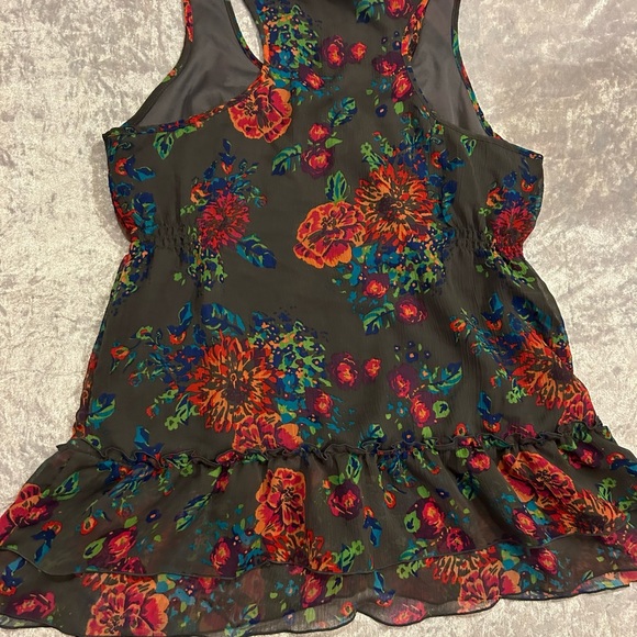 Decree Brand Chiffon Racer back peplum tank. - Picture 5 of 5